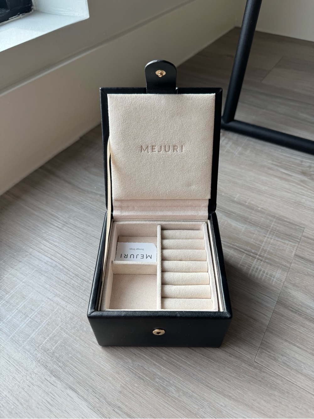 Mejuri Jewlery Box